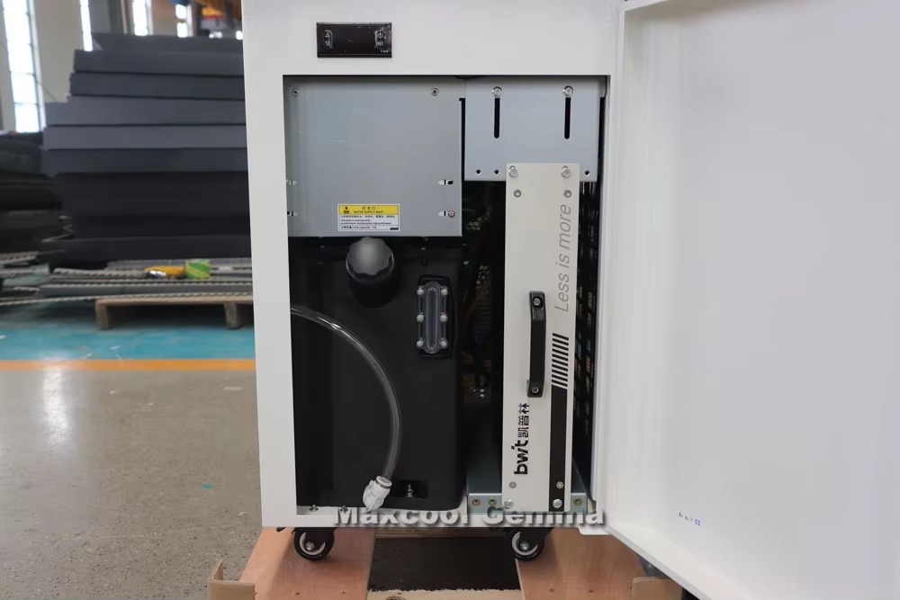 Industrial Fiber Laser Cutting Machine - 경제적인 6kw CNC 1530 파이버 레이저