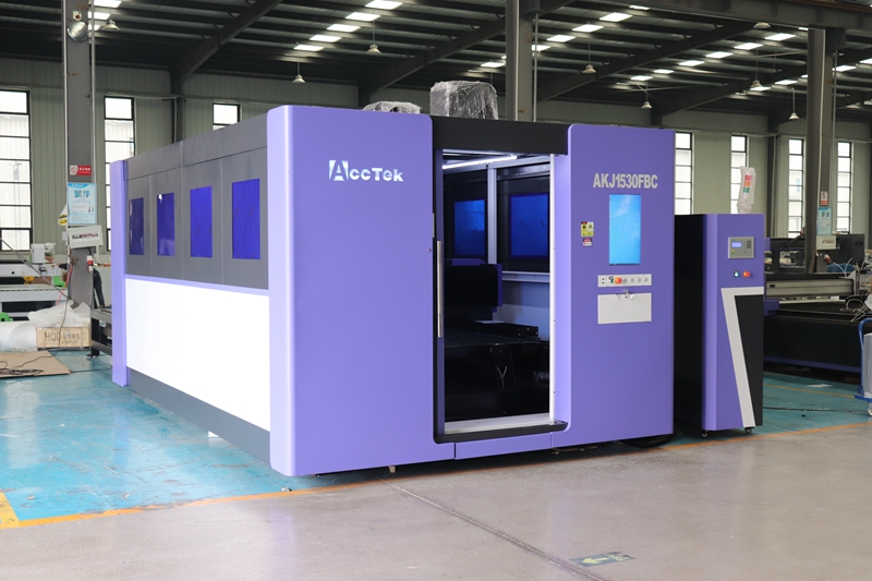 산업 3015 섬유 레이저 금속 절단기, 교환 플랫폼, - Industrial Fiber Laser Cutting Machine 리뷰 및 가격